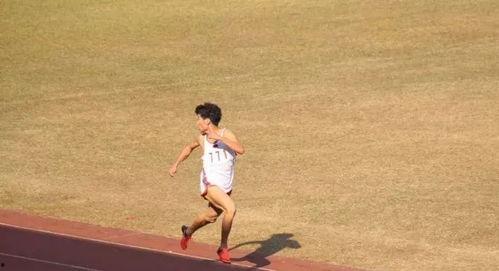 娱乐吃瓜酱一步三回头,一步三回头，揭秘娱乐圈那些事儿