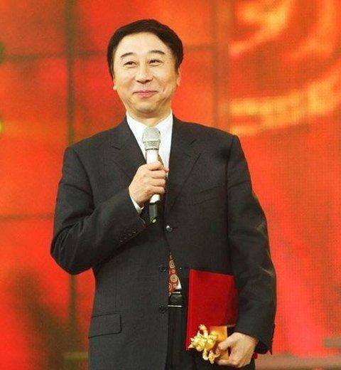 于冬家庭背景,出身名门，从商界奇才到影视巨头